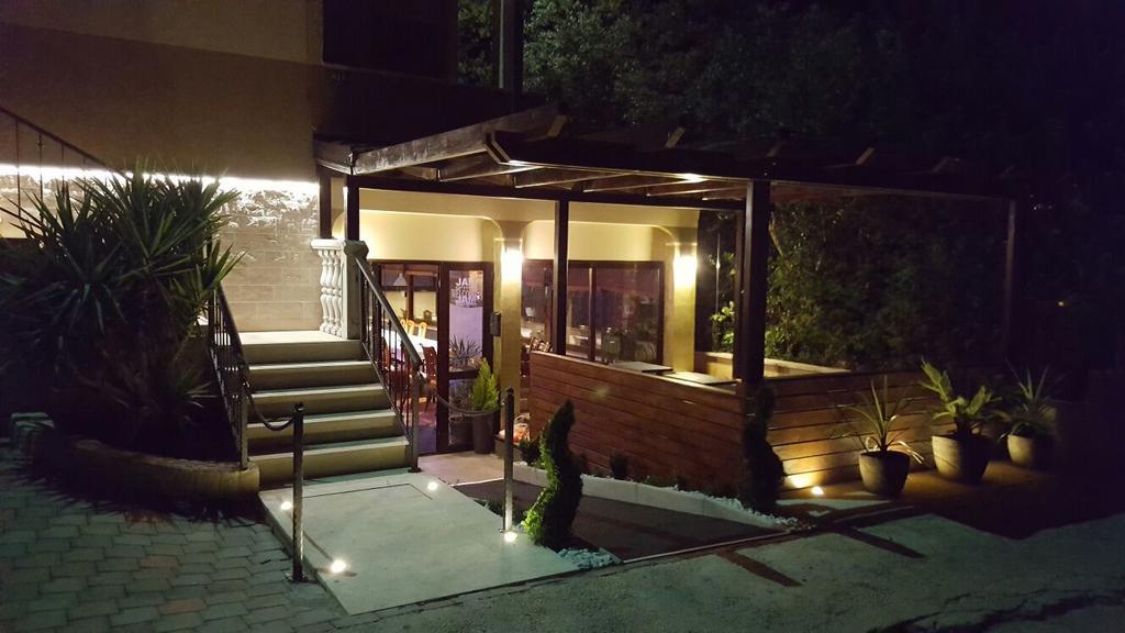 Villa Cezar Kaštel Lukšić Eksteriør bilde